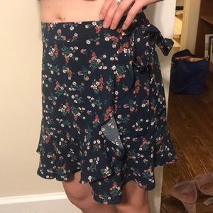 Floral stretch mini skirt